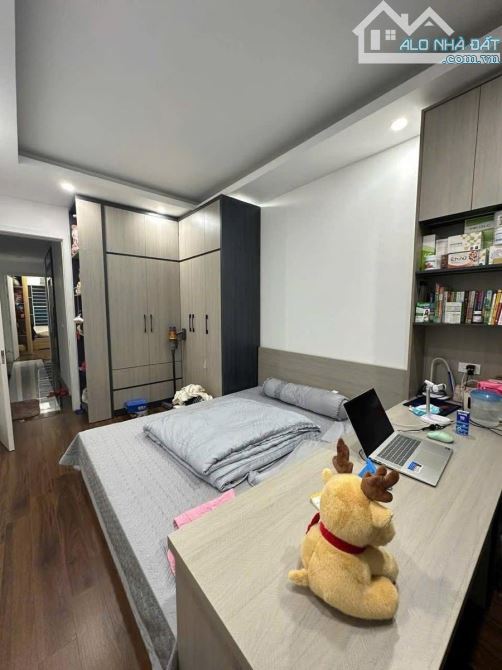 XUÂN LA – Ô TÔ ĐỖ CỬA – MẶT NGÕ THÔNG KD – NHÀ MỚI 5 TẦNG THANG MÁY – 53M² – 15.5 TỶ