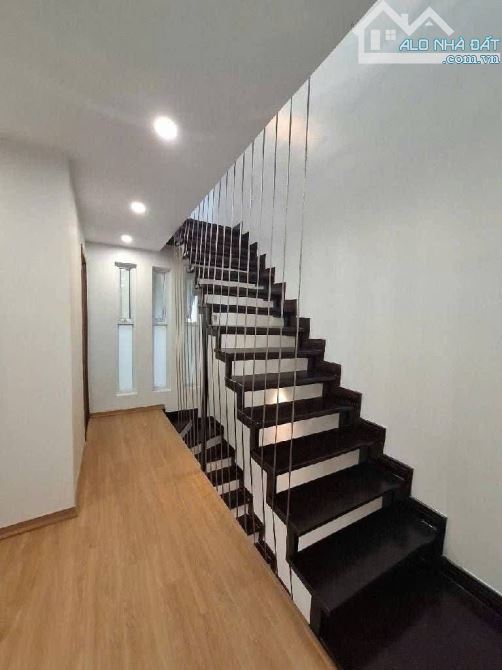 Bán nhà 5 tầng tại Thụy Khuê Tây Hồ giá rẻ