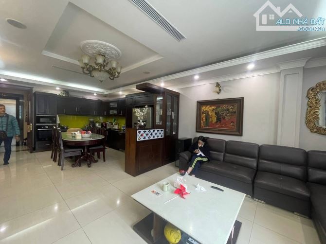 LẠC LONG QUÂN NHÀ ĐẸP ĐÓN TẾT .VỊ TRÍ ĐỘC NHẤT VÔ NHỊ .VIEW TRỌN HỒ TÂY .THẲNG 2 CON RỒNG - 4