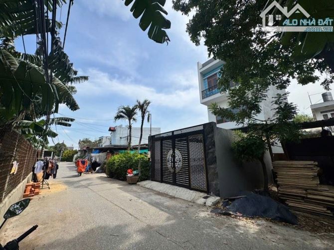 Siêu phẩm Chợ Hóc Môn. 125m2 ngang 5, đường 6M, 3 Tầng, chỉ 6 Tỷ - 4