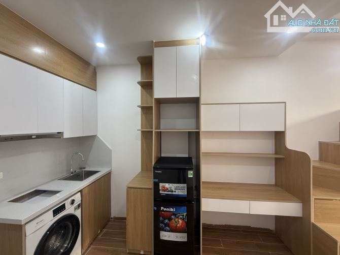 Bán Toà Nhà 8 Tầng 102m Doanh Thu 250 Triệu Phố Chùa Láng Giá 56 Tỷ