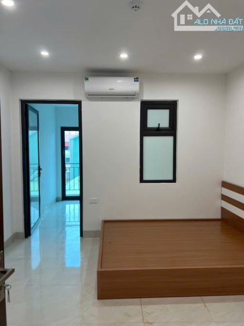 BÁN GẤP CHDV 14 PHÒNG KK, DÒNG TIỀN 900TR/ NĂM ,KV HOÀNG MAI GẦN TIMESCITY