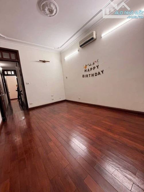 BÁN NHÀ 4TẦNG DÂN XÂY TOÀN GỖ LIM LÔ GÓC MẶT NGÕ ÔTÔ KINH DOANH Ở ĐẠI LA GIÁ 13,5 TỶ CÓ TL