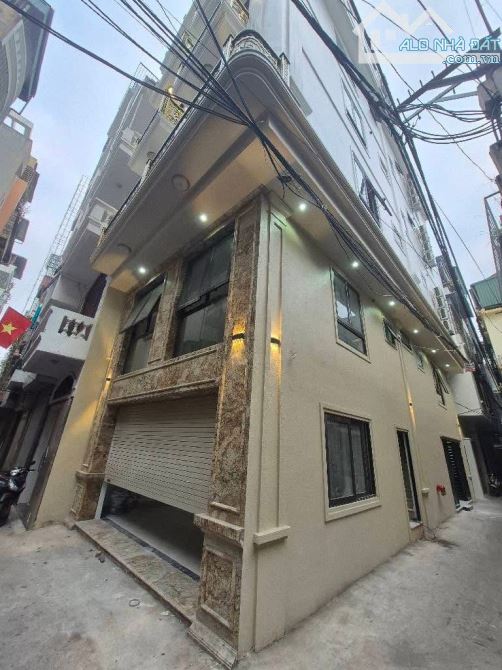 SIÊU PHẨM NHÀ DÒNG TIỀN THÁI THỊNH – TRUNG TÂM ĐỐNG ĐA 9 tầng lô góc, 25 phòng + 1 kio