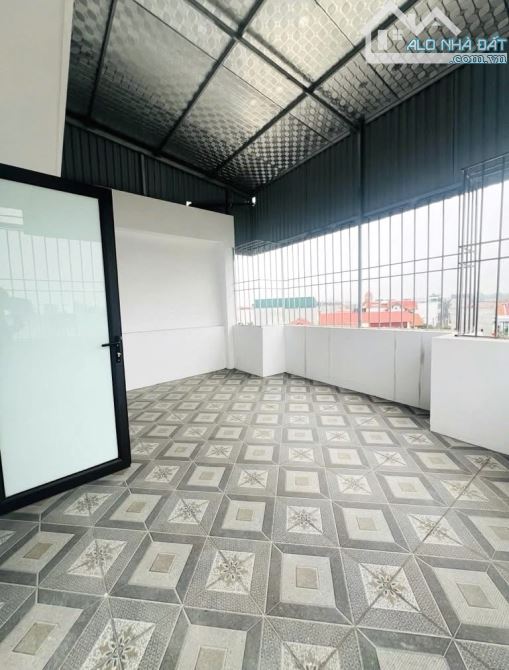 Ngõ Tân Mai-5 tầng xây mới,mặt ngõ thông,an ninh-33m- 7 tỷ 62