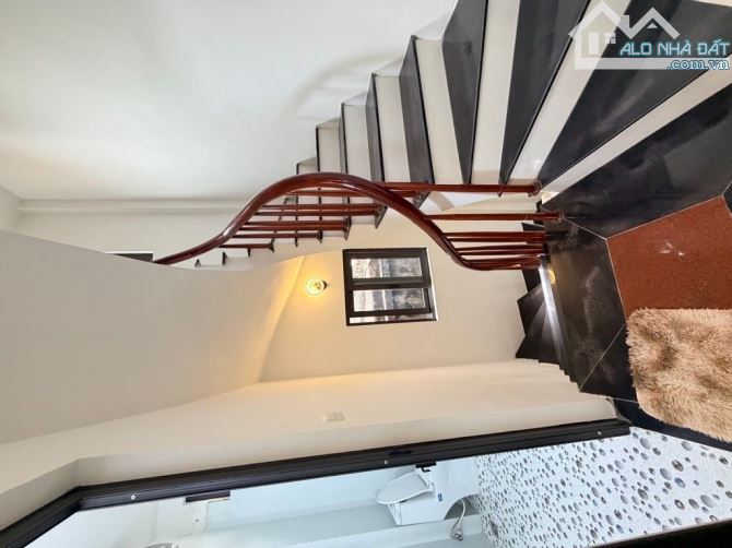 Trương Định HBT-Ngõ thông,dân xây-46m-10 tỷ 5