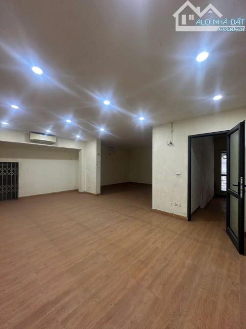 Thọ Tháp, DT 189M2x4T, MT 14M, giá 86 tỷ BIỆT THỰ ĐƠN LẬP - KHU VIP - HÀNG XÓM CÔNG VIÊN