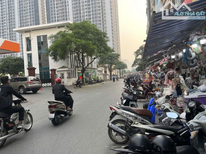 35 m2, 5 tầng, nhà mặt phố kinh doanh vỉa hè, 2 thoáng trước sau