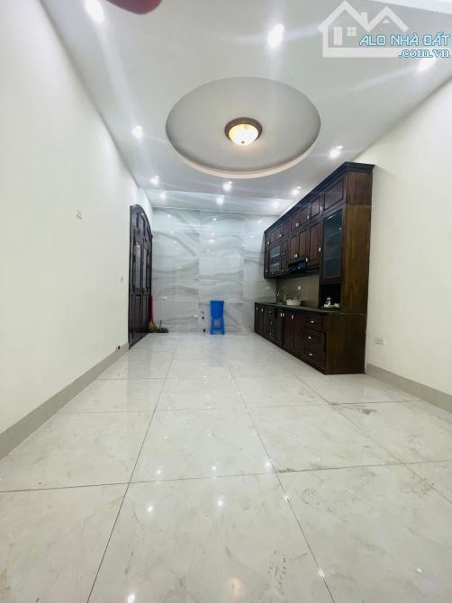 Nhà dân xây phân lô oto tránh đỗ bạt ngàn 19 Trần Quang Diệu 60m2 Văn phòng CTY hiếm 26 tỷ