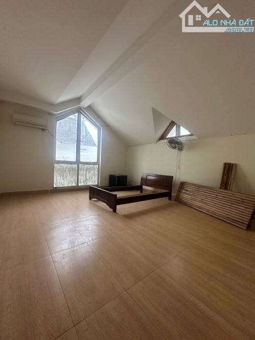 Thọ Tháp, DT 189M2x4T, MT 14M, giá 86 tỷ BIỆT THỰ ĐƠN LẬP - KHU VIP - HÀNG XÓM CÔNG VIÊN