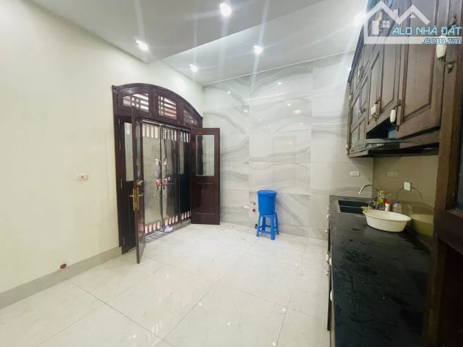 Nhà dân xây phân lô oto tránh đỗ bạt ngàn 19 Trần Quang Diệu 60m2 Văn phòng CTY hiếm 26 tỷ