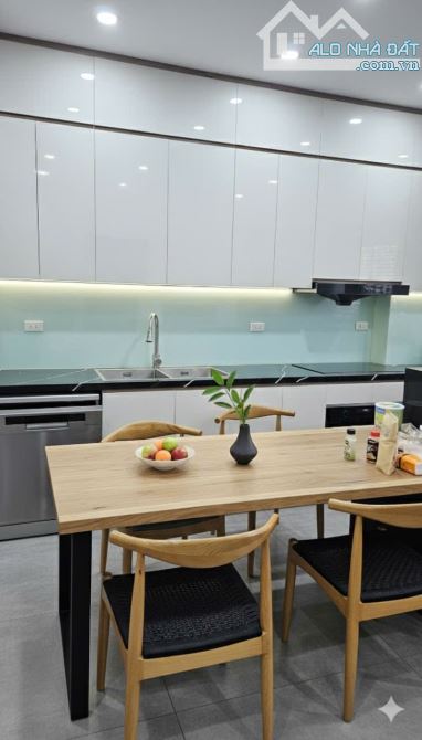 NHỈNH 8 T. Ỷ – 96M² – NHÀ ĐẸP NGỤY NHƯ KON TUM – THANH XUÂN