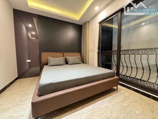 Nhà đẹp Thanh Nhàn, gần Phố thang máy full nội thất 35m2 x 6 tầng. Giá 9.56 tỷ