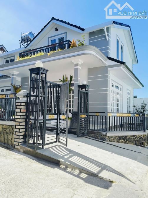 ✨🏡✨ HẠ GIÁ SÂU – CHỈ 10,5 TỶ Cần bán Villa / Biệt thự hẻm xe hơi (4m) – Nguyễn Siêu, P.7
