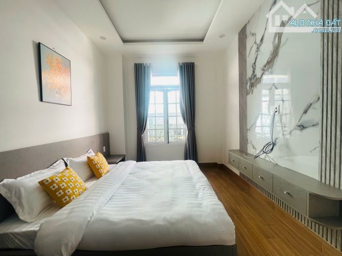 ✨🏡✨ HẠ GIÁ SÂU – CHỈ 10,5 TỶ Cần bán Villa / Biệt thự hẻm xe hơi (4m) – Nguyễn Siêu, P.7 - 11