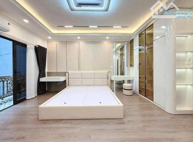 Bán nhà Trần Đại Nghĩa-5 tầng đẹp,ngõ thông-45m-10 tỷ 5