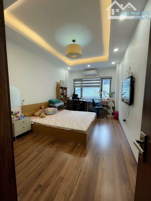 Bán Nhà 5 Tầng 2 thoáng Vf3 đỗ cửa 45M, Hồng Mai, Hai Bà Trưng 10.86 tỷ(TL)