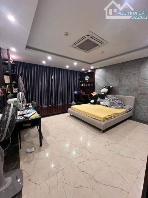 BÁN GẤP NHÀ PHỐ LẠC LONG QUÂN MẶT NGÕ OTO TRÁNH KD DT52m2*5T DÂN XÂY Ở LUÔN. CHỈ 15 TỶ