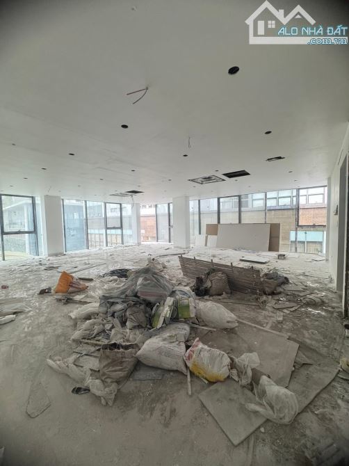 Bán Toà Văn Phòng Lê Văn Lương 9 Tầng 1 Hầm Mặt Tiền 12M