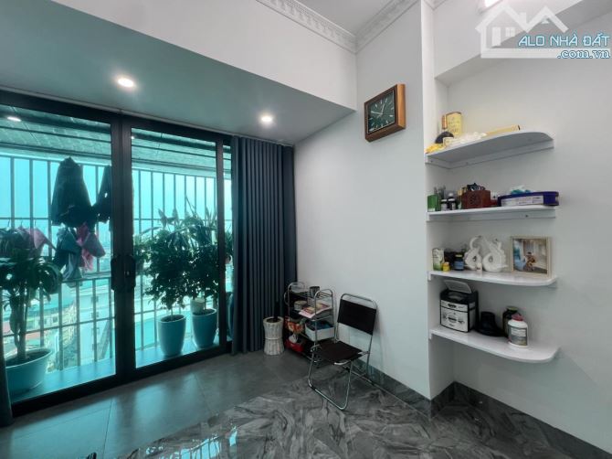 Bán nhà Phố Minh Khai, Kim Ngưu, 68m2 x 7 tầng Thang Máy, Phân Lô, Giá 23.9 tỷ.