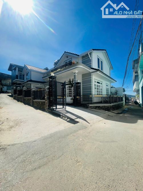 ✨🏡✨ HẠ GIÁ SÂU – CHỈ 10,5 TỶ Cần bán Villa / Biệt thự hẻm xe hơi (4m) – Nguyễn Siêu, P.7 - 3