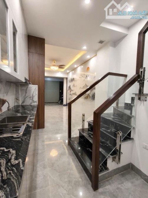 Bán nhà Hồ Tùng Mậu, Phú Diễn 5 Tầng - 32m2 - giá 8,3 tỷ