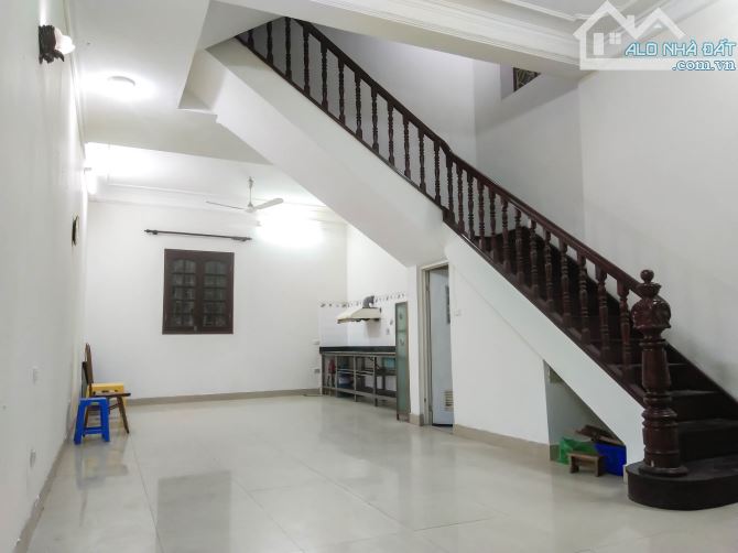 Bán nhà 60m2, ngã tư Khuất Duy Tiến-TDH, gần ga Metro, BigC, Vincom, Vinhomes, Công viên