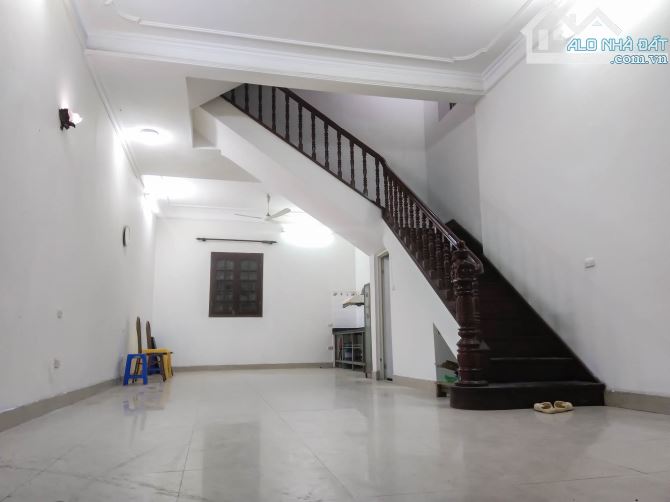 Bán nhà 60m2, ngã tư Khuất Duy Tiến-TDH, gần ga Metro, BigC, Vincom, Vinhomes, Công viên