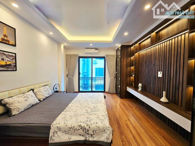 Hiếm! Bán Nhà Xuân La - Gần Phố- Gần Hồ Tây- 40M2- 6 Tầng- Mt 4.3m -12Tỷ