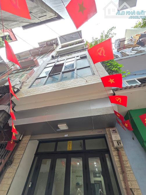 Ngõ thông oto qua, 1 nhà ra Phố Giang Văn Minh nhà dân xây 55m2 kdoanh. Giá 19.9 tỷ