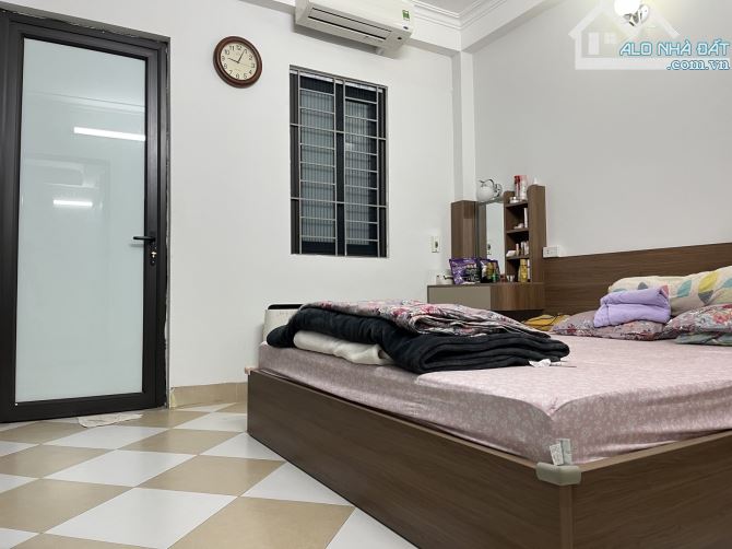 Bán nhà phố Láng Hạ, Lô Góc, cực gần phố, 35m, 5 tầng, chỉ 8x tỷ