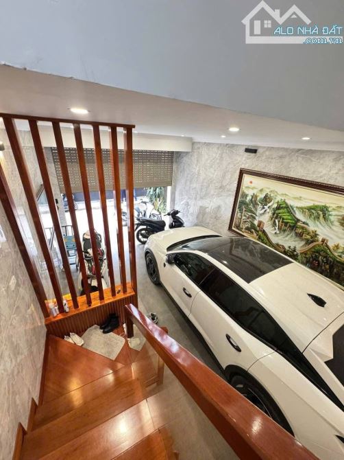 16 TỶ! BÁN NHÀ PHỐ CẦU GIẤY PHÂN LÔ OTO TRÁNH VÀO NHÀ DT50m2 NHÀ 5T DÂN XÂY ĐẸP Ở LUÔN