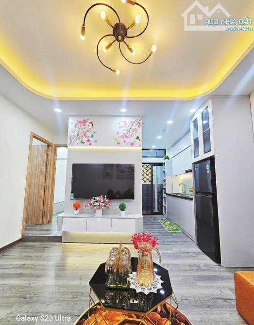 Chính chủ cần bán chung cư A6C Mạc Thái Tổ Cầu Giấy 52M 2N2W 4,8 tỷ full đồ xịn xò sổ đỏ