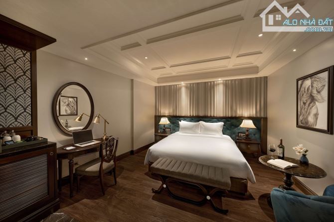 Bán toà khách sạn mặt phố Nguyễn Trường Tộ, DT: 220m2 x 16 Tầng, Mặt tiền: 10m, Giá 190 Tỷ