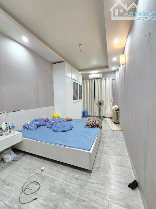 Ngõ thông oto qua, 1 nhà ra Phố Giang Văn Minh nhà dân xây 55m2 kdoanh. Giá 19.9 tỷ