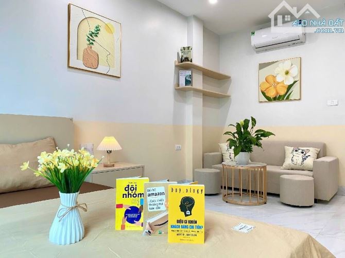 Hiếm! Bán căn hộ dịch vụ phố Yên Hoà, Hạ Yên Quyết, Cầu Giấy DT 65m2, gần ô tô, hơn 13 tỷ