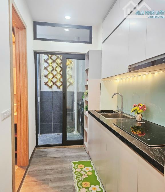 Chính chủ cần bán chung cư A6C Mạc Thái Tổ Cầu Giấy 52M 2N2W 4,8 tỷ full đồ xịn xò sổ đỏ