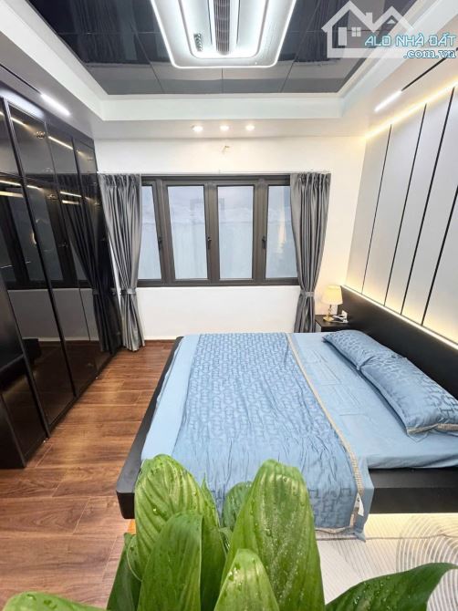 Bán Nhà Phố Bạch Mai 24M- 5 Tầng, 3 Ngủ full NT đẹp chỉ 5.48 tỷ(TL)