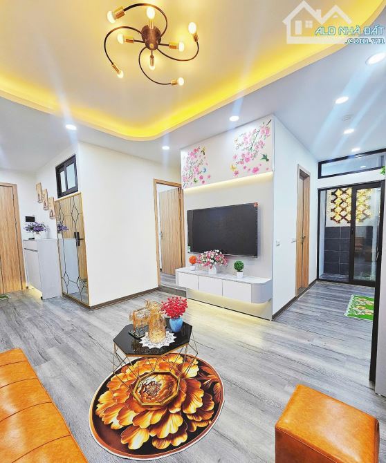 Chính chủ cần bán chung cư A6C Mạc Thái Tổ Cầu Giấy 52M 2N2W 4,8 tỷ full đồ xịn xò sổ đỏ