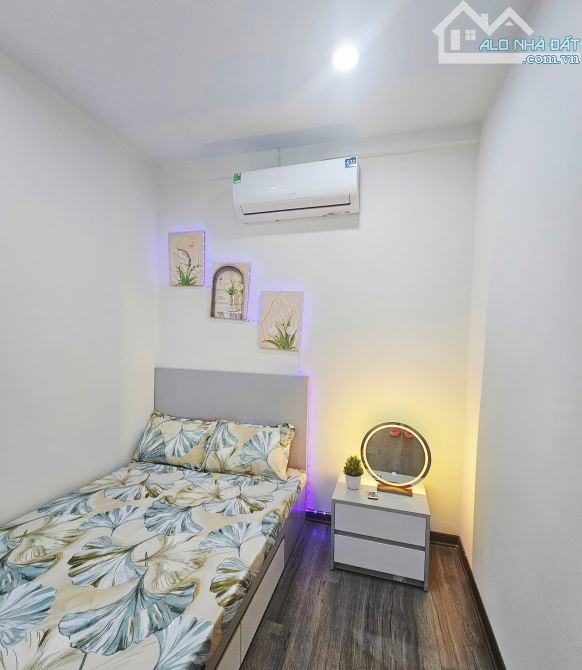 Chính chủ cần bán chung cư A6C Mạc Thái Tổ Cầu Giấy 52M 2N2W 4,8 tỷ full đồ xịn xò sổ đỏ