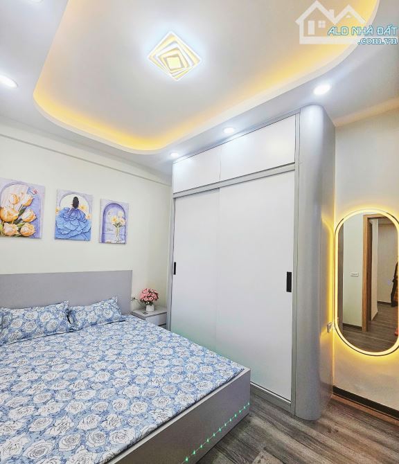 Chính chủ cần bán chung cư A6C Mạc Thái Tổ Cầu Giấy 52M 2N2W 4,8 tỷ full đồ xịn xò sổ đỏ