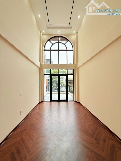 ĐOÀN THỊ ĐIỂM - TÔN ĐỨC THẮNG - 84M2 - 6 TẦNG THANG MÁY - GARA Ô TÔ - NHỈNH 27 TỶ