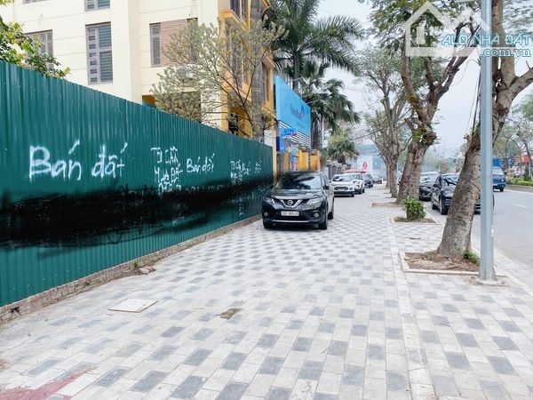 Bán đất mặt phố Lạc Long Quân 345m2 hai mặt tiền 14m sổ vuông sát Lotte Tây Hồ