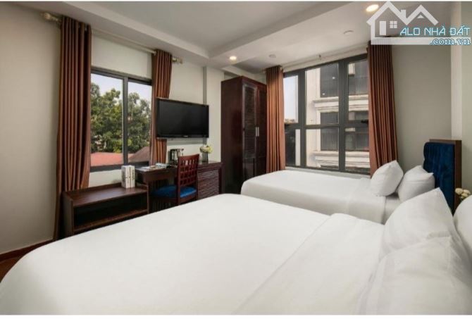 138 tỷ-khach sạn phố cổ Đào Duy Từ 8 tầng thang máy luôn full phòng