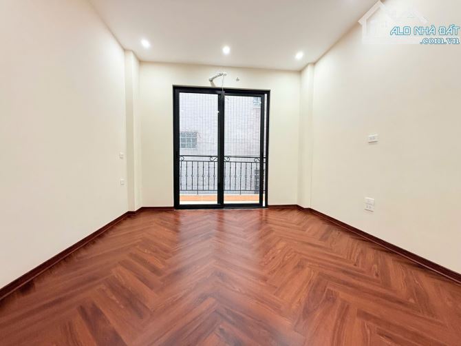 ĐOÀN THỊ ĐIỂM - TÔN ĐỨC THẮNG - 84M2 - 6 TẦNG THANG MÁY - GARA Ô TÔ - NHỈNH 27 TỶ