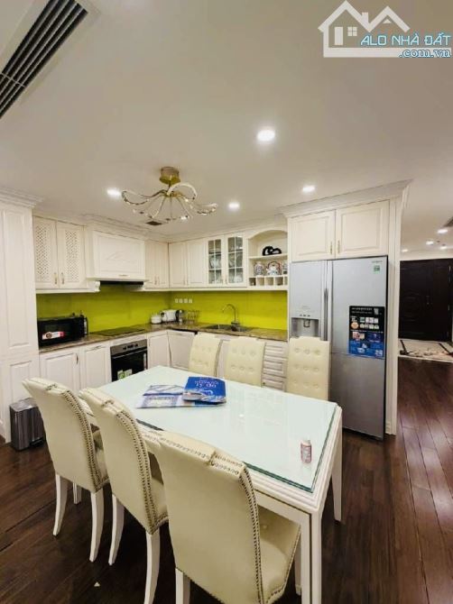 BÁN NHÀ MINH KHAI Q.HBT- CẠNH TTTM CHỢ MƠ-PHÂN LÔ-2 MẶT TIỀN-96m2-4 tầng-mt 6.3m- 38.5 tỷ