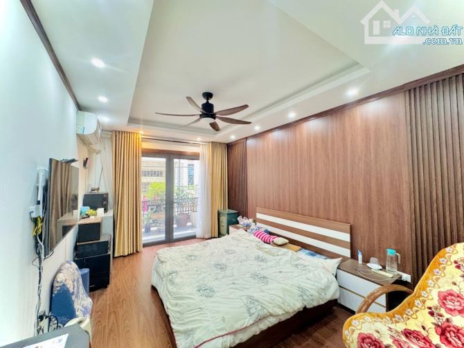 TRẦN ĐẠI NGHĨA - NGUYỄN AN NINH, mặt ngõ phân lô kinh doanh 50m2 - 4m mặt tiền !