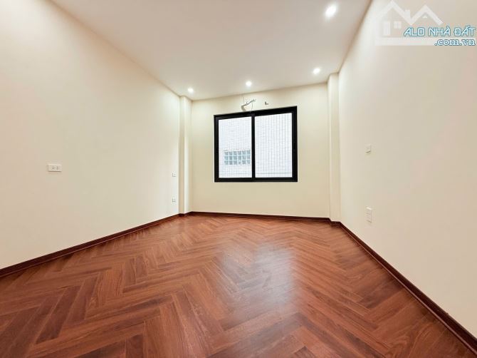 ĐOÀN THỊ ĐIỂM - TÔN ĐỨC THẮNG - 84M2 - 6 TẦNG THANG MÁY - GARA Ô TÔ - NHỈNH 27 TỶ