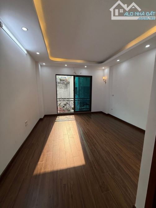 XÃ ĐÀN | 32M² – 7 TẦNG THANG MÁY – HAI THOÁNG – GẦN PHỐ – 12 TỶ