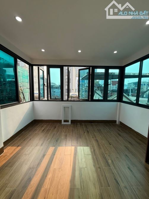 XÃ ĐÀN | 32M² – 7 TẦNG THANG MÁY – HAI THOÁNG – GẦN PHỐ – 12 TỶ